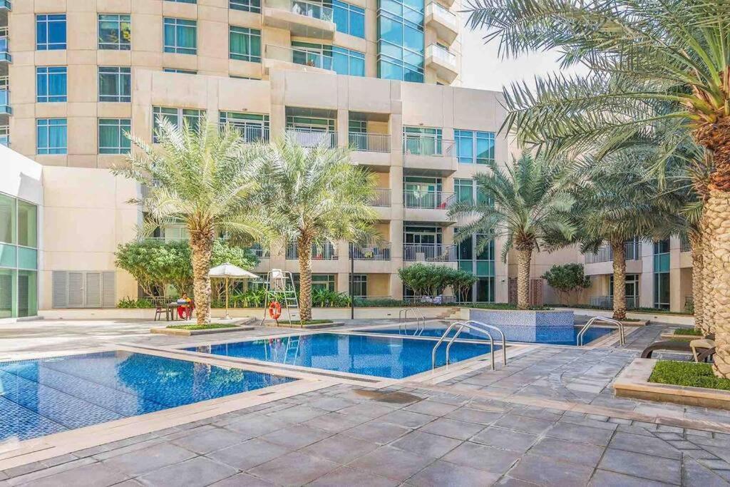 Spacious Downtown - Walk To Mall *